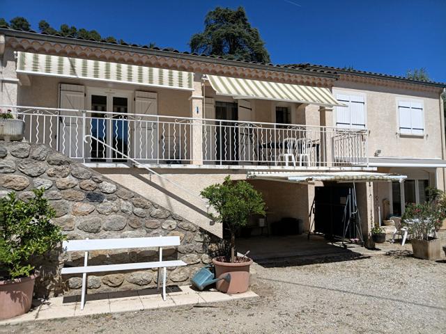 Maison 6 pièces 180 m²