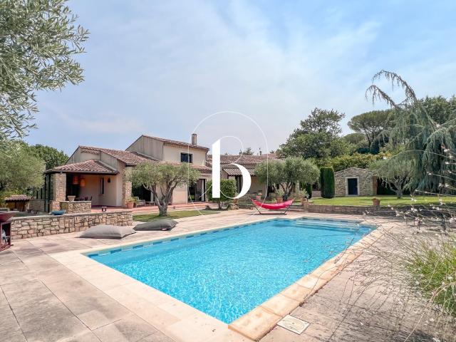 Maison 6 pièces 180 m²