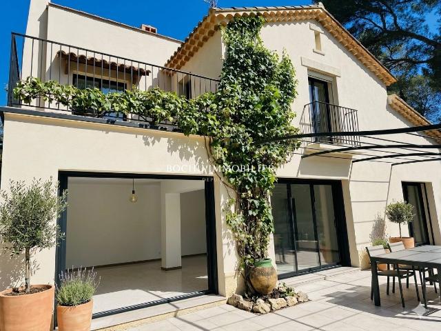 Maison 6 pièces 180 m²
