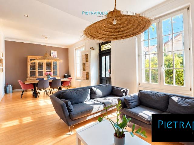 Maison 6 pièces 180 m²