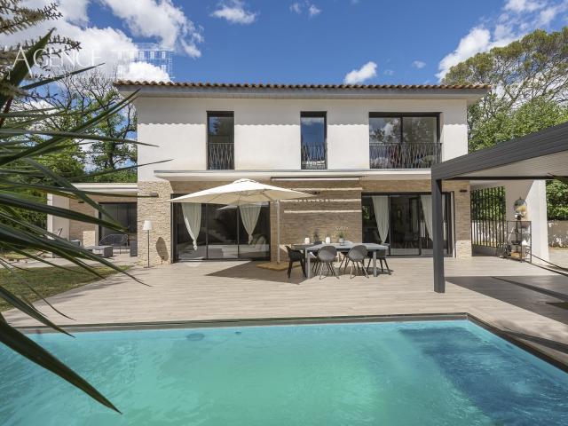 Maison 6 pièces 180 m²