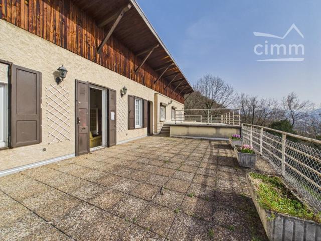 Maison 6 pièces 180 m²