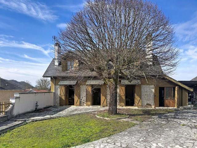 Maison 6 pièces 260 m²