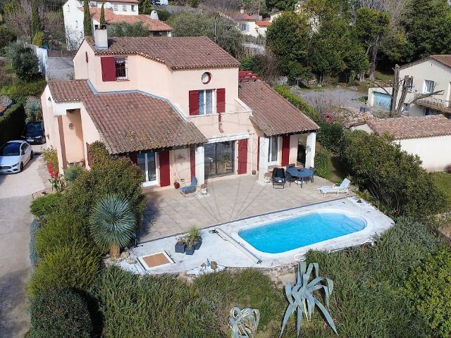 Maison 6 pièces 180 m²