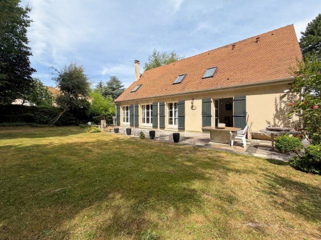 Maison 6 pièces 180 m²