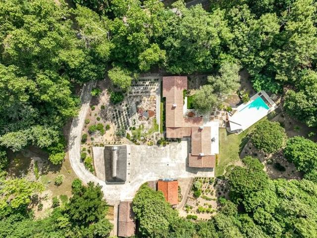 Maison 6 pièces 180 m²