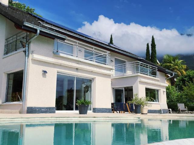 Maison 6 pièces 180 m²