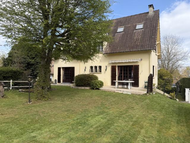 Maison 6 pièces 180 m²
