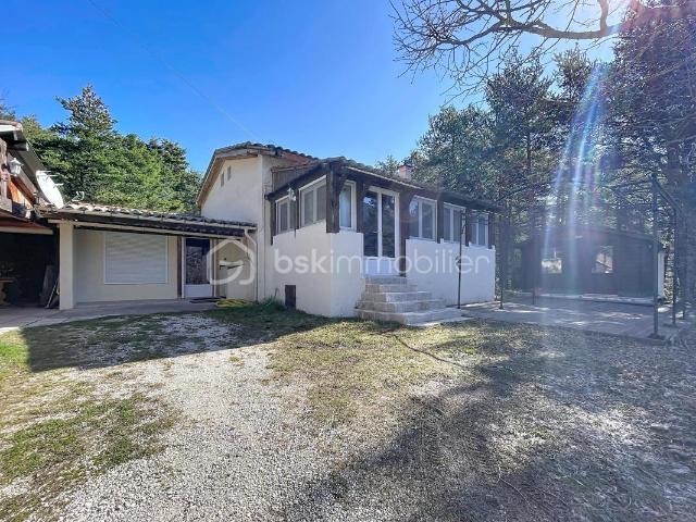 Maison 6 pièces 180 m²