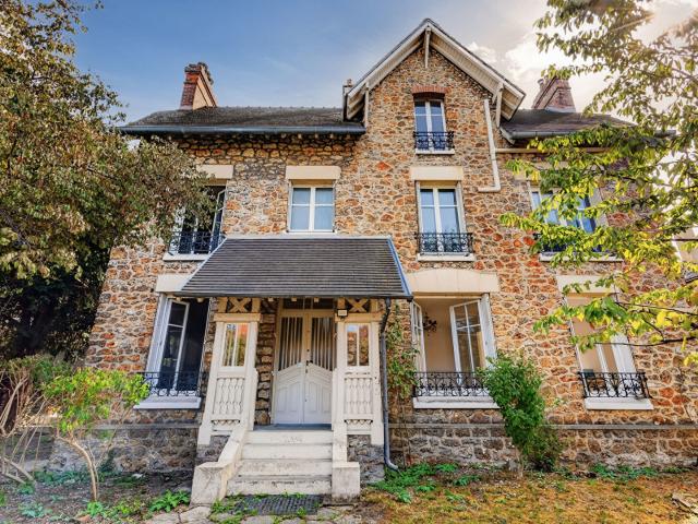 Maison 6 pièces 180 m²