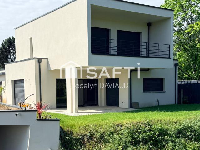 Maison 6 pièces 180 m²