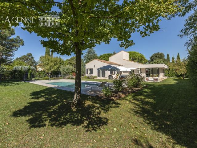 Maison 6 pièces 180 m²