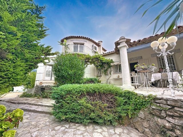 Maison 6 pièces 180 m²