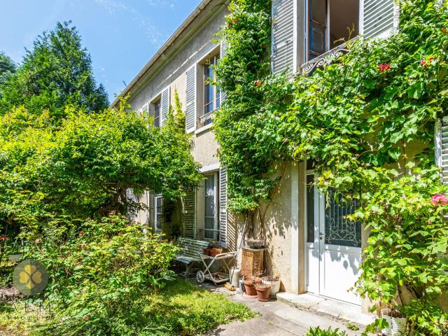Maison 6 pièces 180 m²