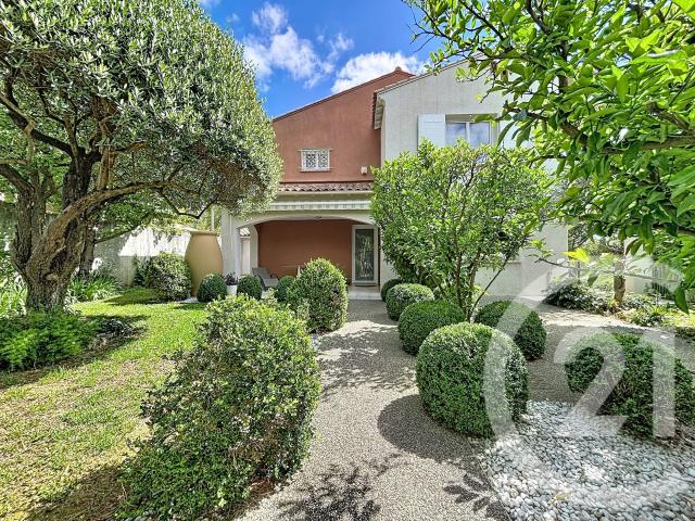 Maison 6 pièces 180 m²