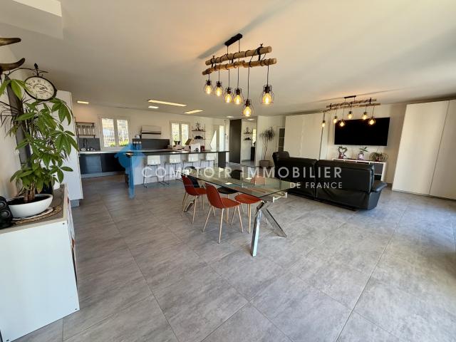 Maison 6 pièces 180 m²