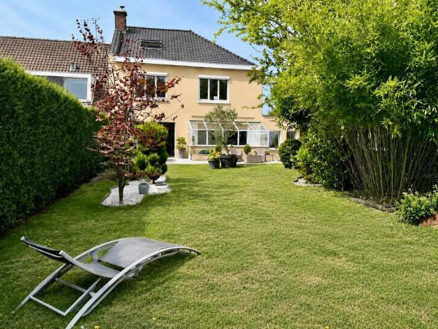 Maison 6 pièces 180 m²