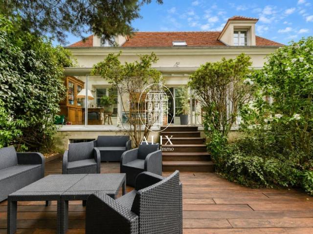 Maison 6 pièces 180 m²