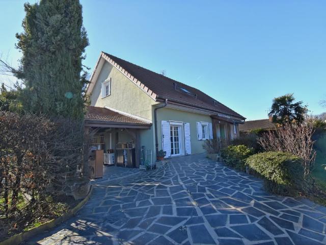 Maison 6 pièces 205 m²