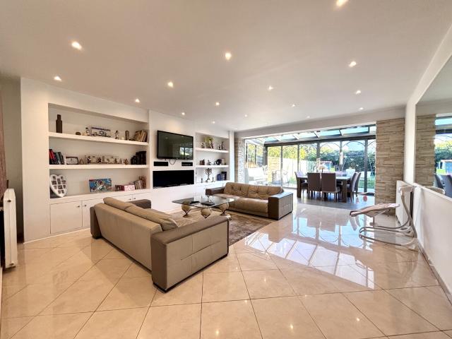 Maison 6 pièces 180 m²