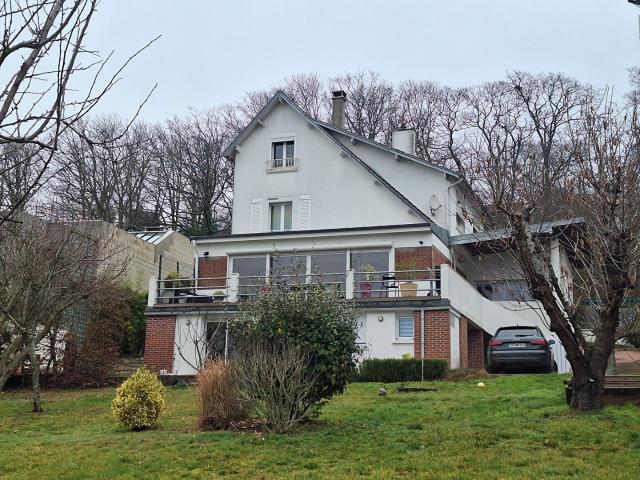 Maison 6 pièces 180 m²