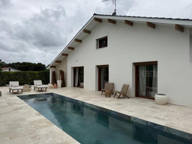 Maison 6 pièces 180 m²