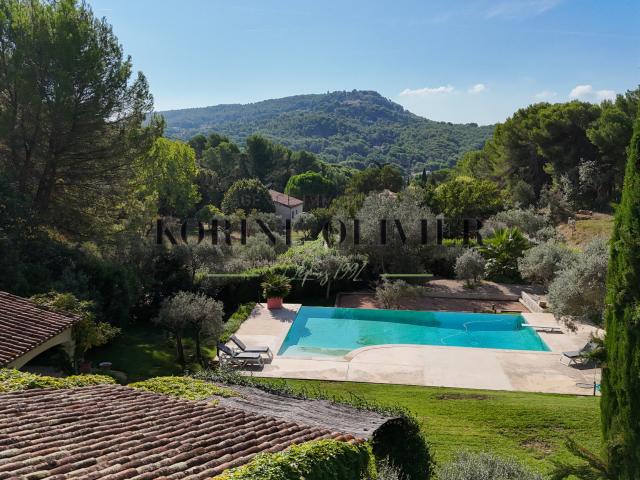 Maison 6 pièces 180 m²