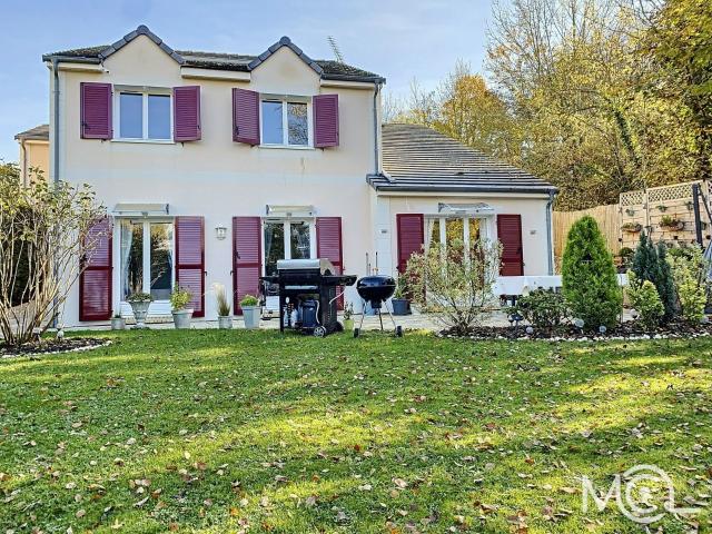 Maison 6 pièces 180 m²