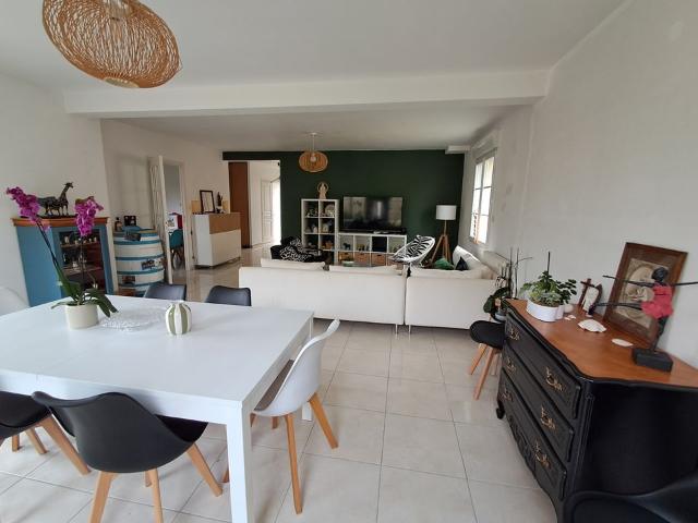 Maison 6 pièces, 180 m² à louer à Orgères 35230