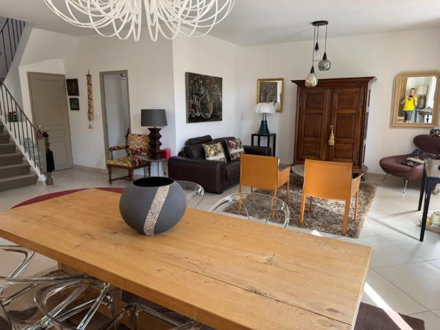 Maison 6 pièces, 180 m² à louer à La Seyne sur Mer 83500
