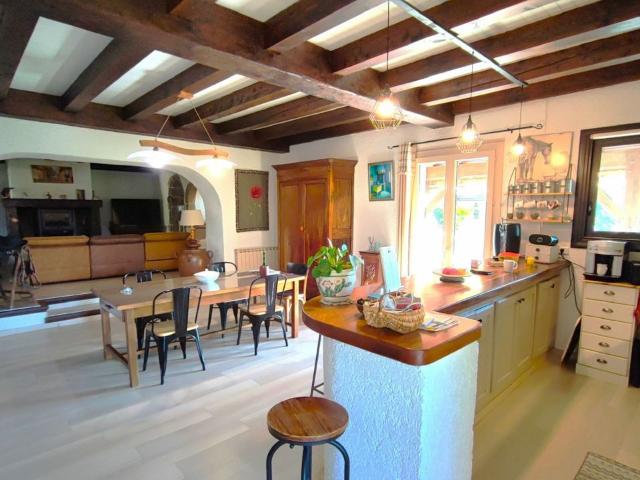 Maison 6 pièces, 180 m² à louer à Livinhac le Haut 12300