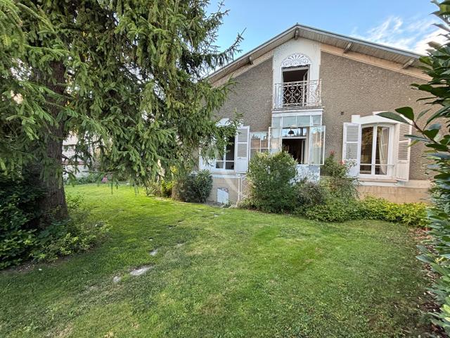 Maison 6 pièces 181 m²