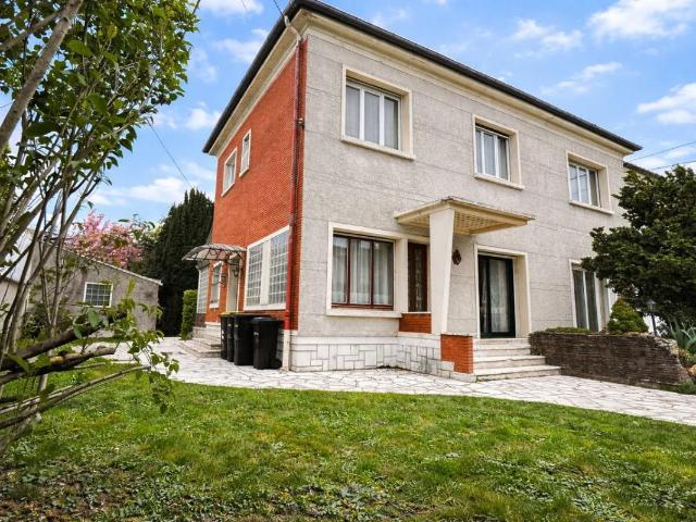 Maison 6 pièces 181 m²