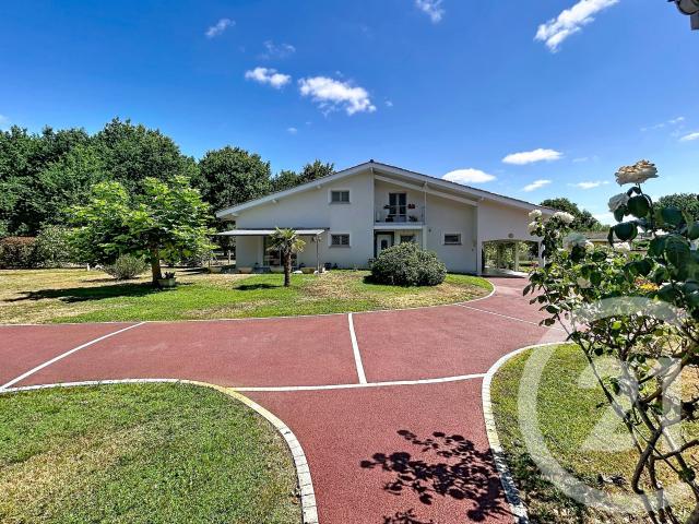 Maison 6 pièces 181 m²