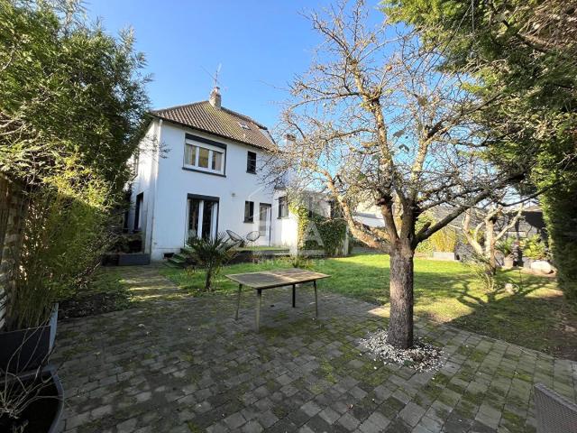 Maison 6 pièces 181 m²