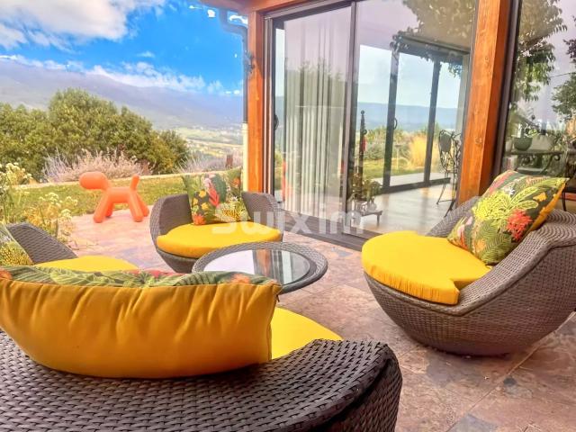 Maison 6 pièces 181 m²