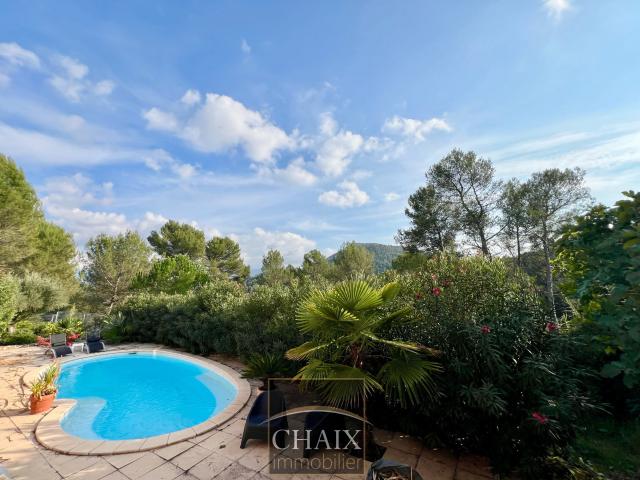 Maison 6 pièces 181 m²