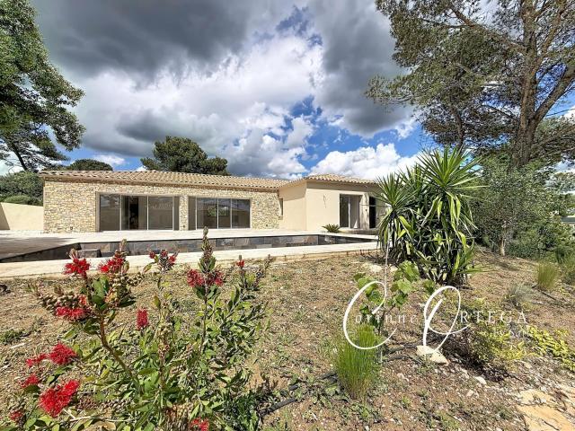 Maison 6 pièces 182 m²