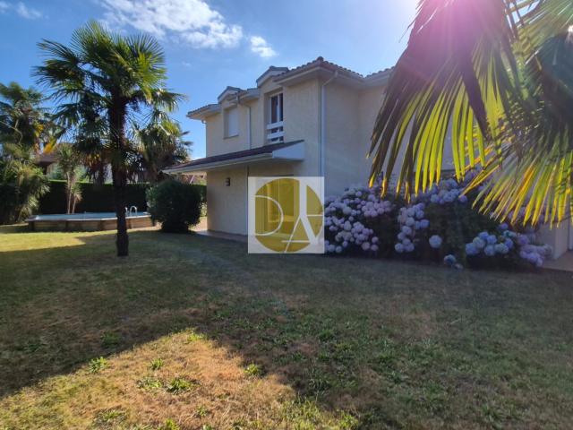 Maison 6 pièces 182 m²