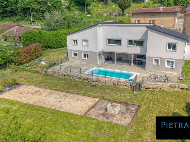 Maison 6 pièces 182 m²
