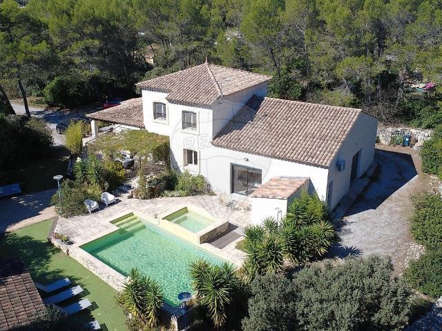 Maison 6 pièces 182 m²