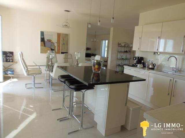 Maison 6 pièces 182 m²