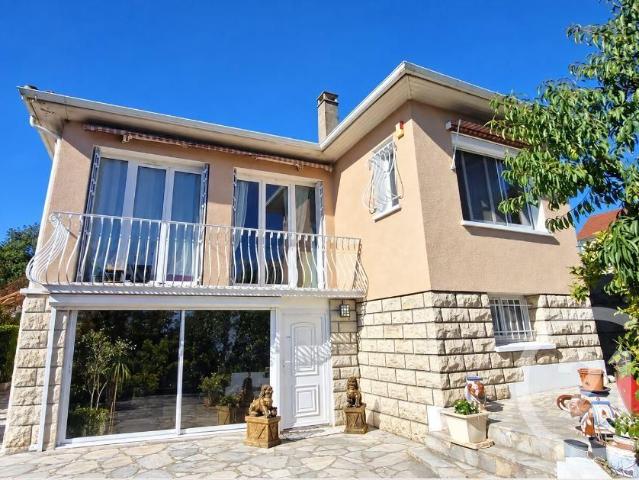 Maison 6 pièces 183 m²