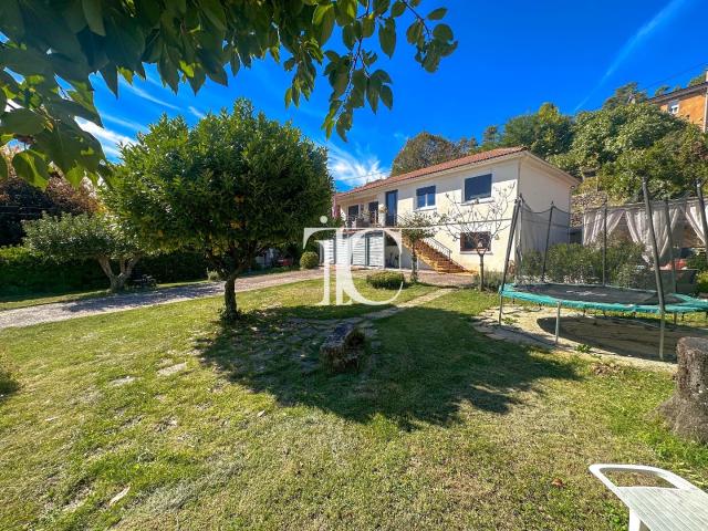 Maison 6 pièces 183 m²
