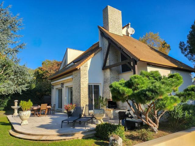 Maison 6 pièces 183 m²