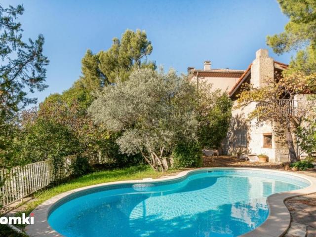 Maison 6 pièces 183 m²