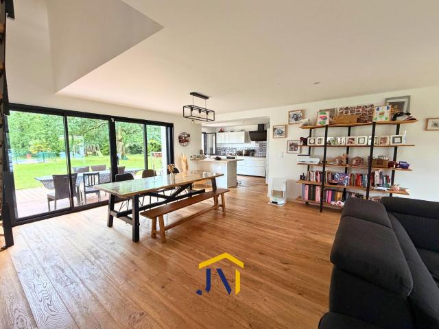 Maison 6 pièces 183 m²