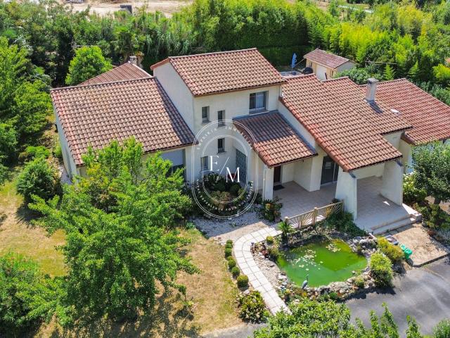 Maison 6 pièces 194 m²