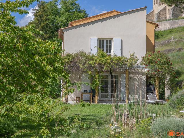 Maison 6 pièces 194 m²