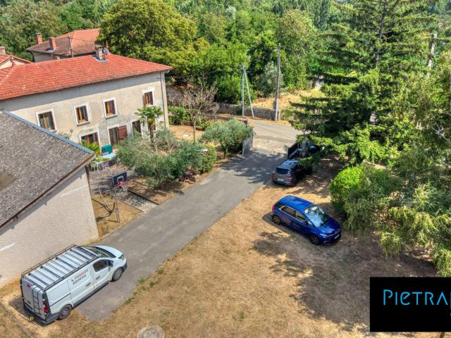 Maison 6 pièces 194 m²